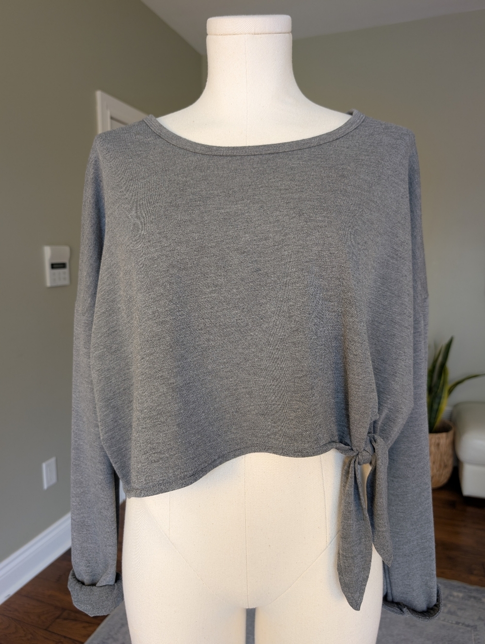 Streetwear Society Women’s Grey Top Tie Front Cropped Soft Lounge